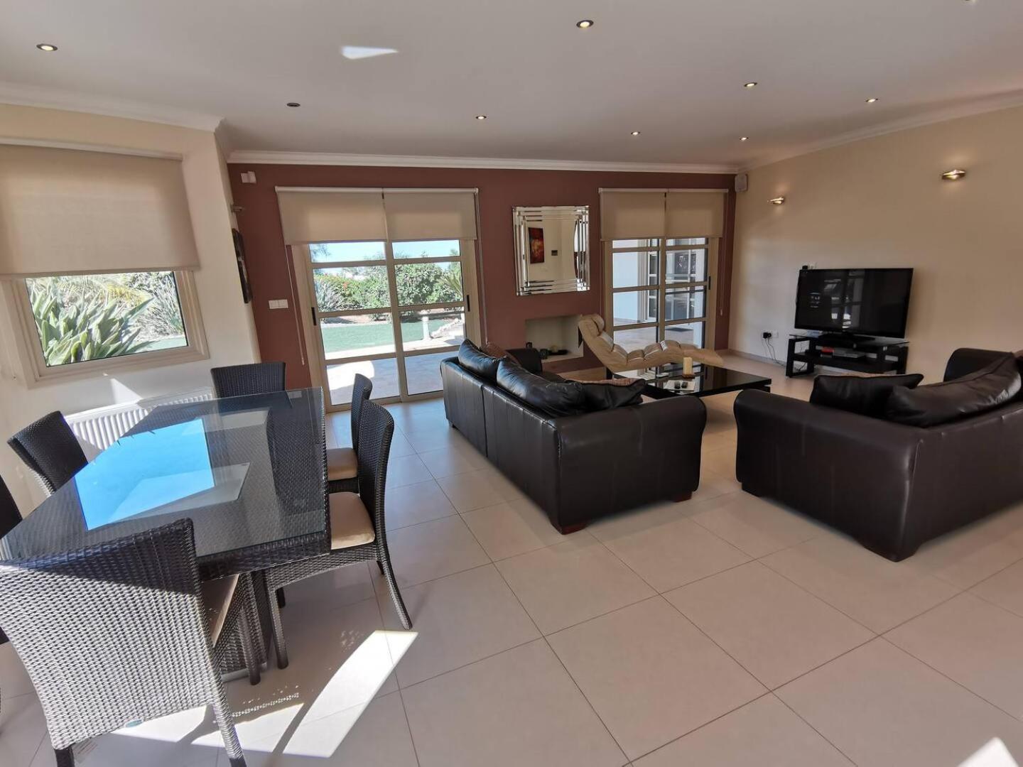 Orchard Blossom Private With Pool Phrenaros