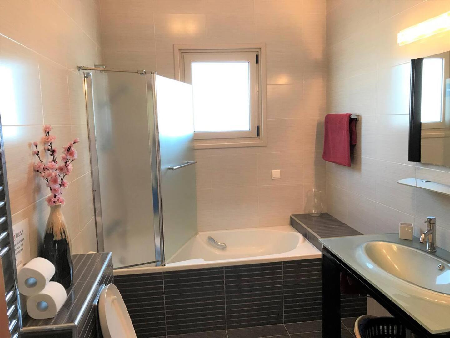 Orchard Blossom Private With Pool *